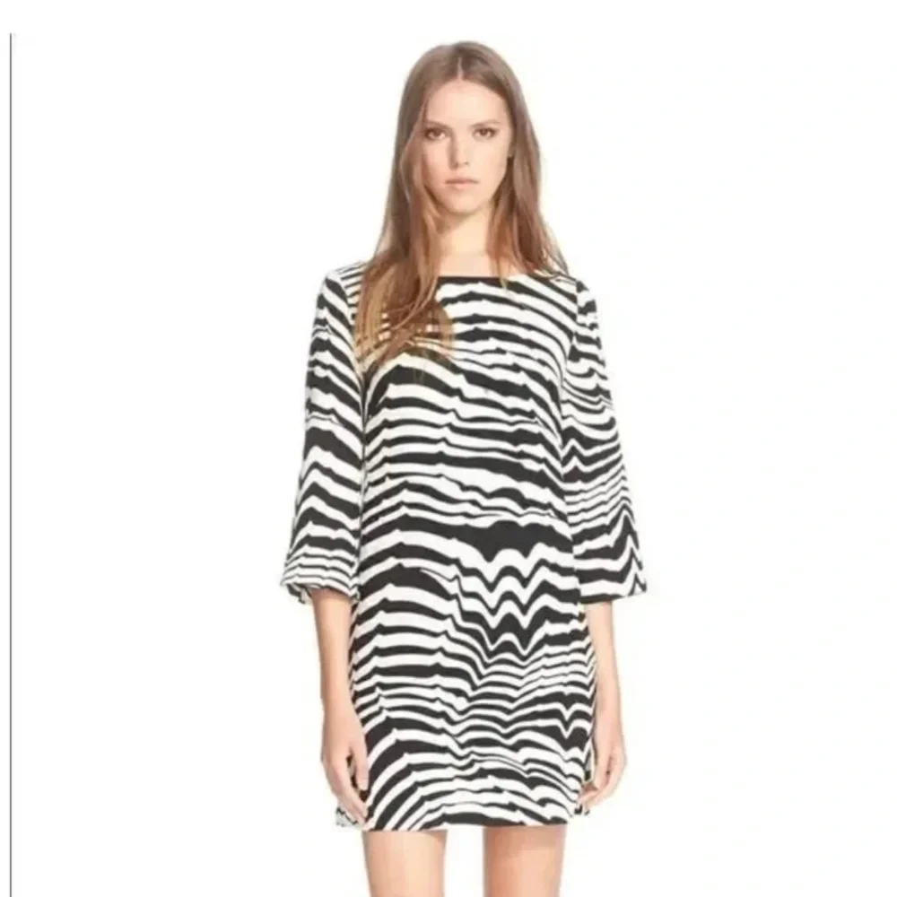 Trina Turk Black White Striped Zebra Print Dress 3/4 Sleeve With Pockets EUC